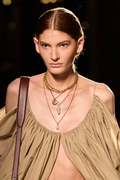 Look 40